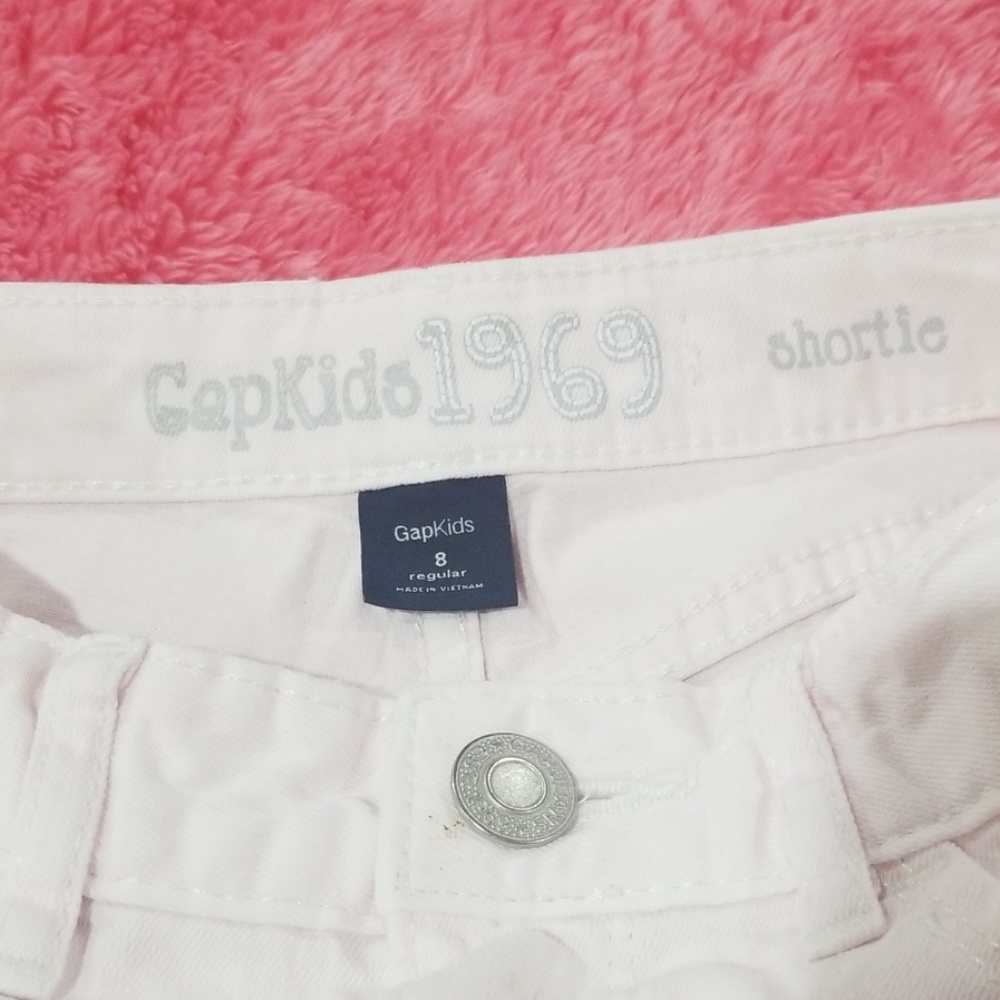 Shorts - Picture 3 of 8